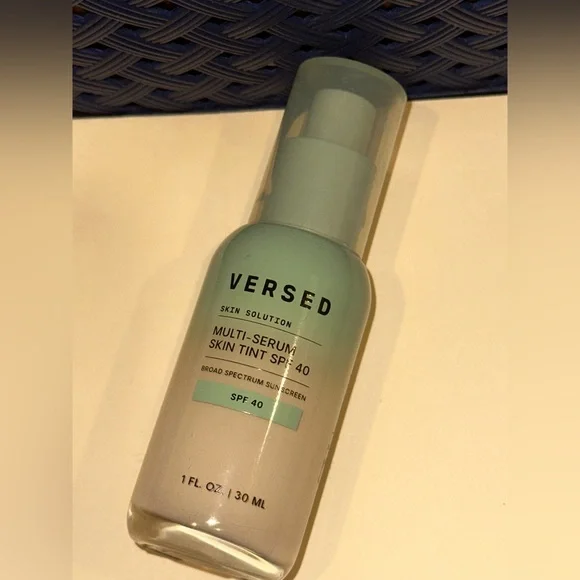 Versed Multi-Serum Skin Tint SPF 40 - Picture 3 of 3